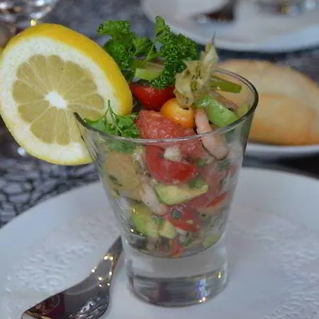 The Originals City, Au Relais Saint-éloi,