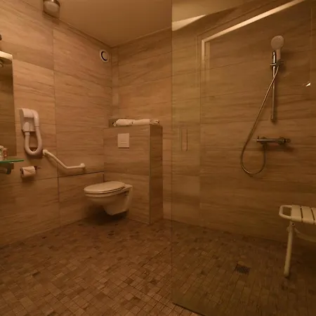 Au Relais Saint-Éloi, Tours Tours