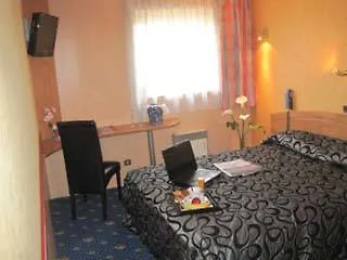 Готель The Originals City, Au Relais Saint-eloi, 3*