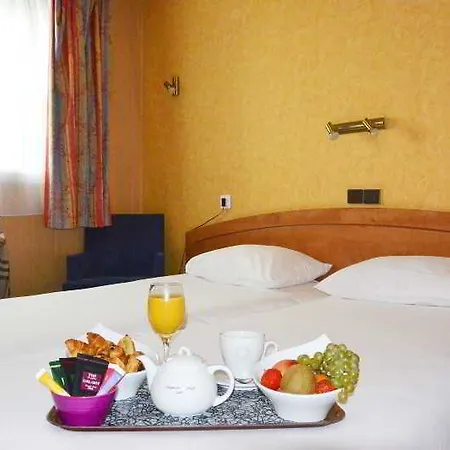 Hotel The Originals City, Au Relais Saint-éloi,