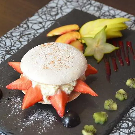 Hotel The Originals City, Au Relais Saint-éloi, 3*