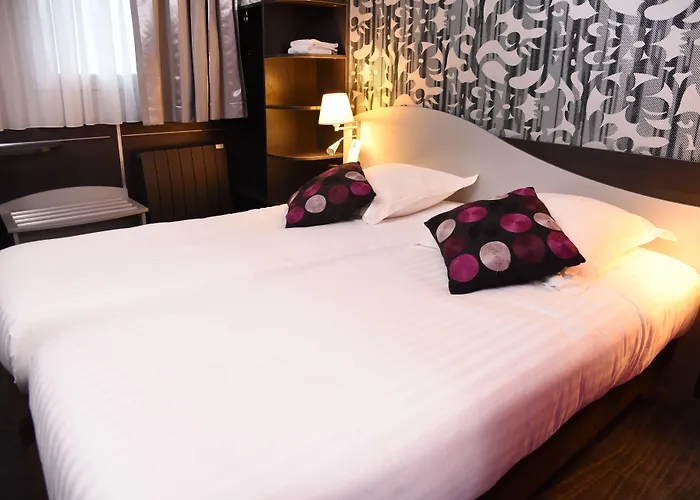 Hotel Au Relais Saint-eloi, 3*