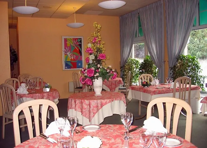 Au Relais Saint-eloi, 酒店 3*